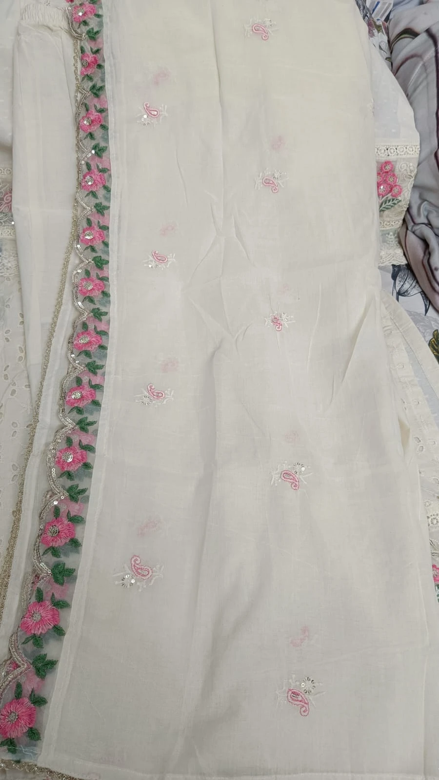 Embroidered Hakoba Suit offwhite